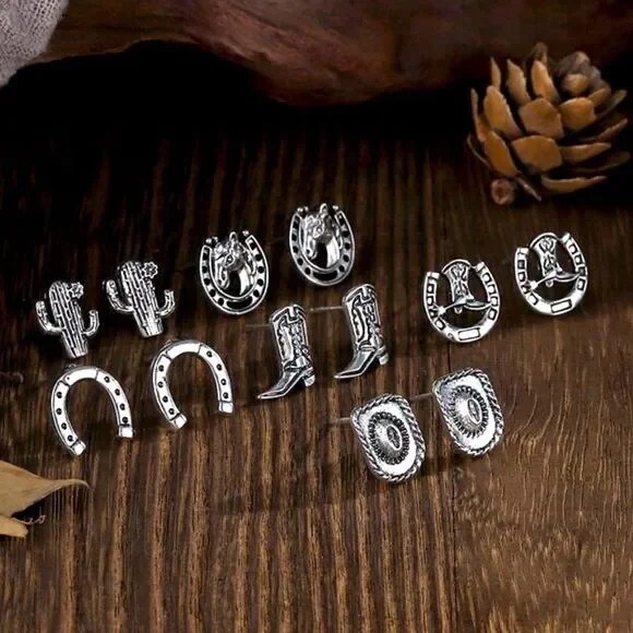 Western Cowgirl Bohemian Antique Silver Plated Horseshoes Cowboy Stud Earrings - Picture 1 of 4
